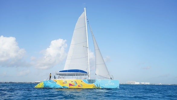 Live an Unforgettable Experience with the Tour in Catamaran to Isla Mujeres from Aquatours